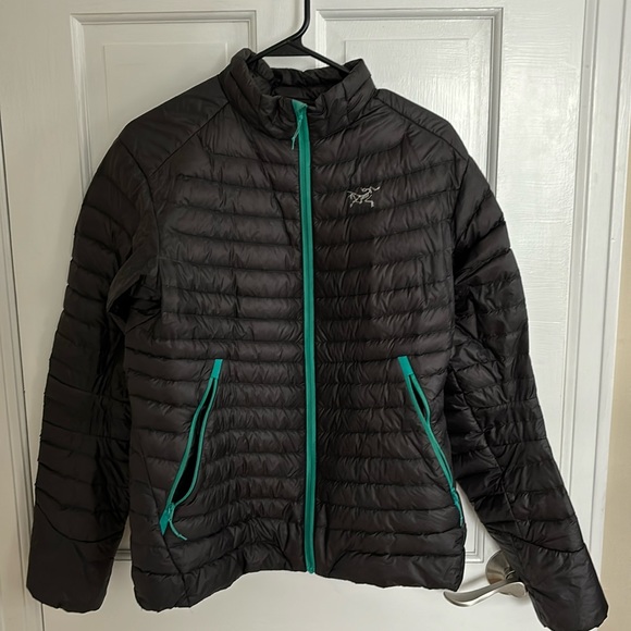 Arc'teryx Jackets & Blazers - Arc’teryx cerium jacket. No hood. Black with teal accents. Size large.